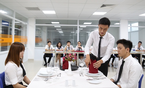 Chương Trình Đào Tạo Và Nội Dung Học văn bằng 2 quản trị nhà hàng khách sạn