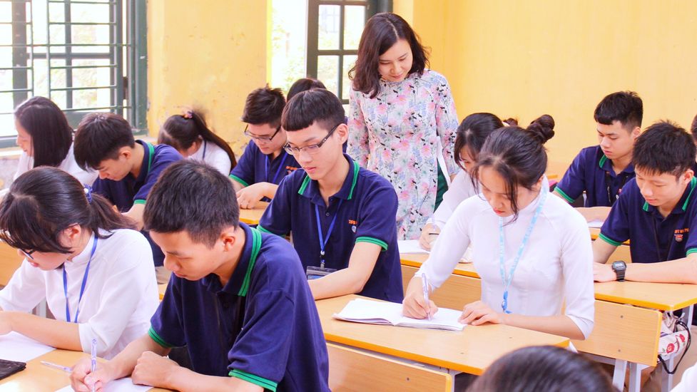 Khai giảng liên tục